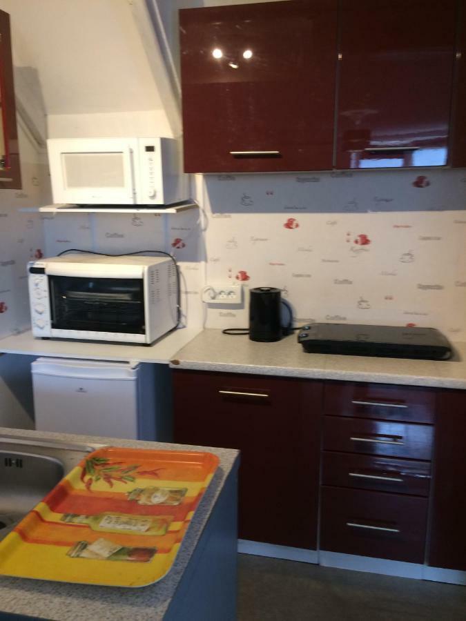 895 Alexis Jaubert Apartment Saint-Pantaleon-de-Larche Luaran gambar